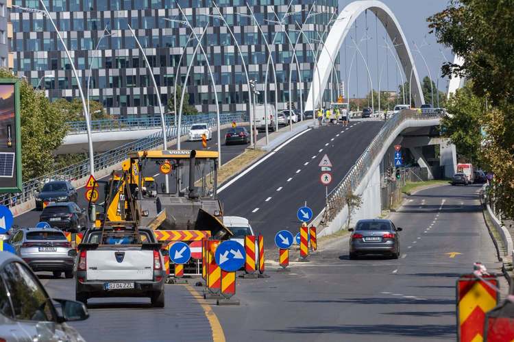 ANUNȚ Pasajul Basarab se redeschide complet de lunea viitoare FOTO
