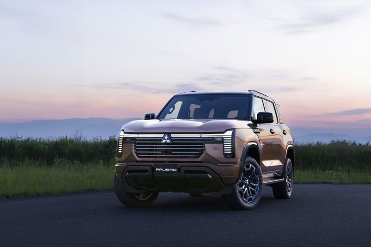 FOTO&VIDEO Mitsubishi dezvăluie noul Pajero cu șasiu clasic și motor diesel, care îl vor ține departe de Europa