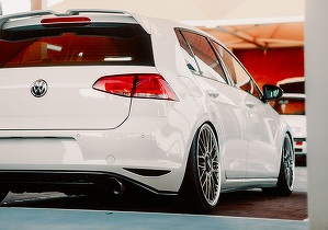 Revoluție la cel mai mare constructor auto din Europa. Volkswagen pregătește vânzarea unui brand celebru, la un deceniu de la achiziție