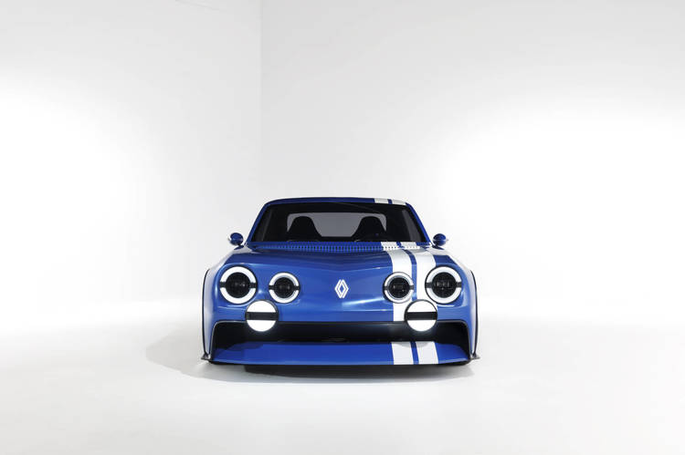 FOTO & VIDEO Renault readuce la viață modelul legendar strâns legat de Dacia. Renault 8 Gordini, primul dintre conceptele care vin la Salonul din Paris