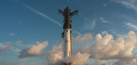 VIDEO Premieră istorică. Starship, înaltă cât o clădire cu 40 de etaje, trimisă în spațiu de SpaceX