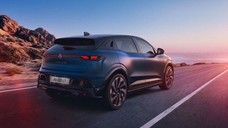 FOTO Baterie cu autonomie mărită și preț mai mic. Noul Megane electric a venit în România