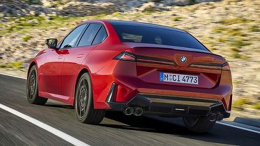 VIDEO &FOTO BMW dezvăluie noua Serie 3 cu motoare pe benzină, cu un design aproape identic cu noul i3 electric