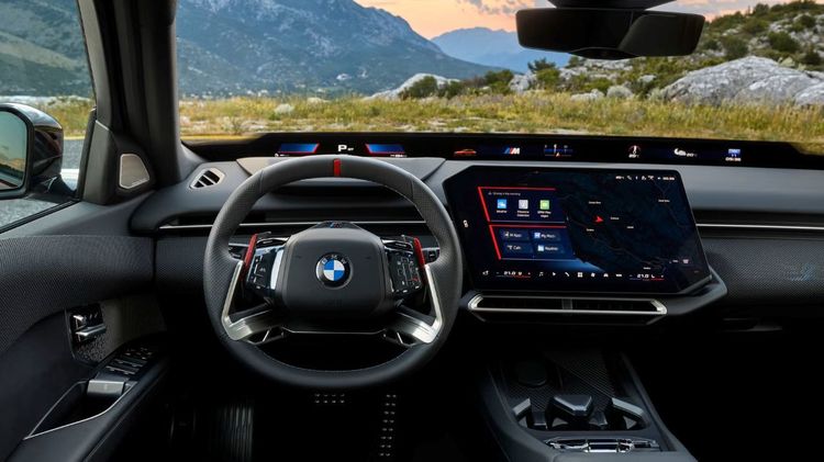 VIDEO &FOTO BMW dezvăluie noua Serie 3 cu motoare pe benzină, cu un design aproape identic cu noul i3 electric