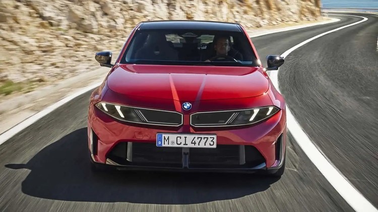 VIDEO &FOTO BMW dezvăluie noua Serie 3 cu motoare pe benzină, cu un design aproape identic cu noul i3 electric