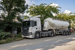 Camioanele vor trece prin București și ziua, nu doar noaptea. Taxă de acces indiferent de zona orașului în care merg
