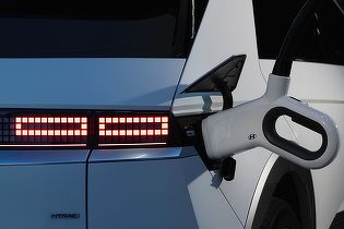 RECORD de mașini electrice vândute în Europa