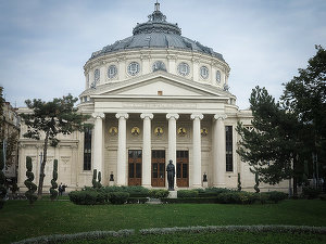 Piața românească de turism va înregistra o creștere de 10-12% în 2016, estimează reprezenanții industriei