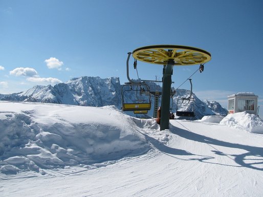 Aproape toate stațiunile de schi din Austria vor fi închise anticipat