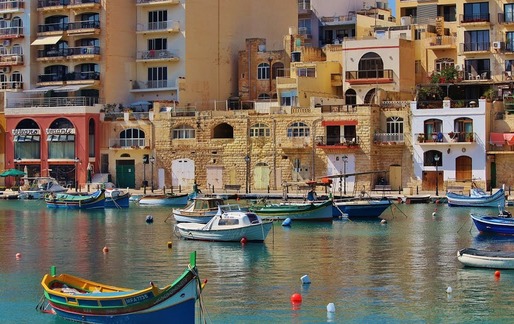 Malta cedează în fața persoanelor nevaccinate