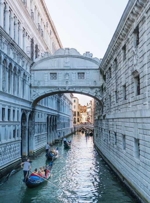 Veneția va percepe de anul viitor o taxă de intrare pentru turiști