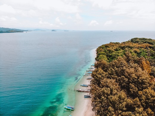 Insula Bali începe să impună o nouă taxă pentru turiștii străini