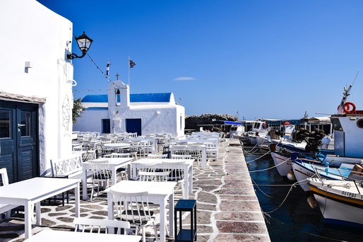 Unul din trei euro câștigați în fiecare an de Grecia vine din turism
