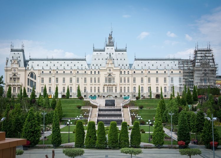30 de locuri, gusturi și tradiții care transformă Turul României într-o vacanță prin România și Republica Moldova