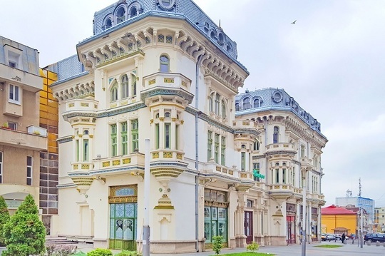 FOTO Palatul și grădinile Bragadiru, hotelurile Minerva din Craiova și New York din Cluj-Napoca, scoase la vânzare