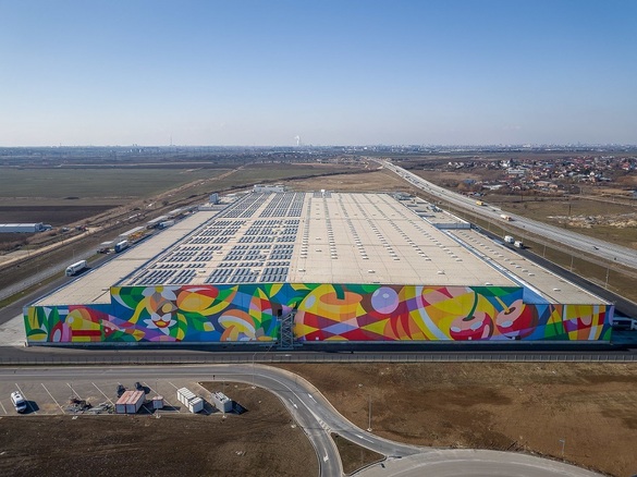 FOTO Lidl deschide în România un nou mare centru logistic