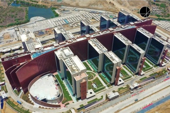 FOTO Pentagonul nu mai este cea mai mare clădire de birouri din lume