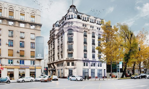 EXCLUSIV FOTO Tranzacție-surpriză: Folli Follie, implicat în cel mai mare scandal al bursei elene, îi vinde magnatului Vardges Vardanyan, cu afaceri în jocuri de noroc, o clădire istorică reper în centrul Bucureștiului