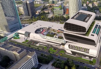 FOTO Cel mai mare investitor imobiliar din România încheie prima etapă de modernizare a zonei de foodcourt din Promenada Mall
