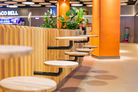 FOTO Cel mai mare investitor imobiliar din România încheie prima etapă de modernizare a zonei de foodcourt din Promenada Mall