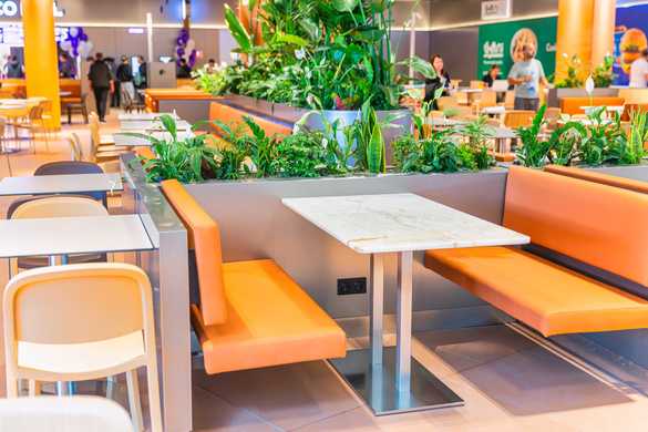FOTO Cel mai mare investitor imobiliar din România încheie prima etapă de modernizare a zonei de foodcourt din Promenada Mall