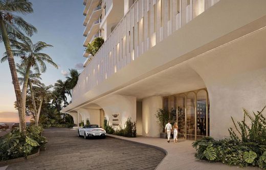 Aston Martin trece de la mașini la clădiri FOTO