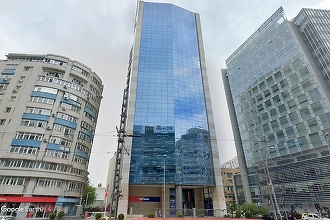 EXCLUSIV Tranzacție importantă finalizată. Intesa Sanpaolo și-a mutat angajații din sediul central în turnul First Bank, al One United Properties - CONFIRMARE