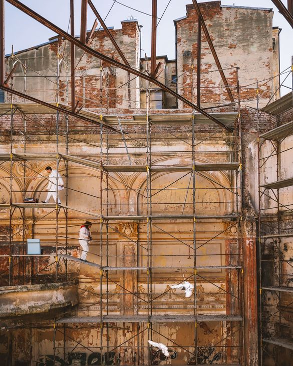 FOTO Cinematograf celebru românesc - în restaurare cu echipa care a refăcut Notre-Dame și Panthéon-ul. Se încearcă salvarea Marconi, monument Art Deco din 1930, unul dintre cele mai complicate șantiere