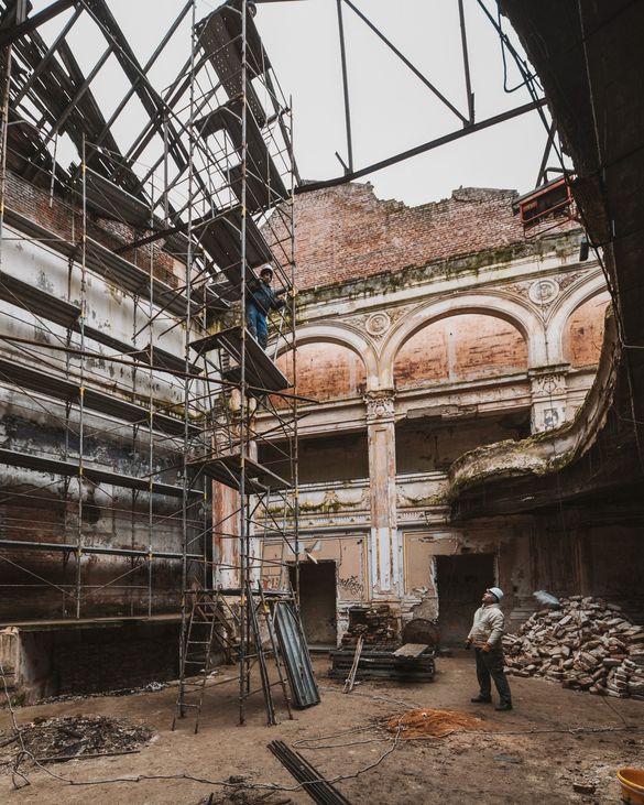 FOTO Cinematograf celebru românesc - în restaurare cu echipa care a refăcut Notre-Dame și Panthéon-ul. Se încearcă salvarea Marconi, monument Art Deco din 1930, unul dintre cele mai complicate șantiere