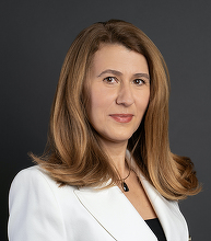 Mihaela Pană, Partner, Private Investment Capital Markets, Cushman & Wakefield Echinox, vine la Conferința Profit.ro Imobiliare - Ediția a VI-a