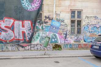 FOTO Proprietari de locuințe notificați. Bucureștiul lansează planul Curățăm Graffiti de pe aproape 100 de clădiri aflate în zone protejate
