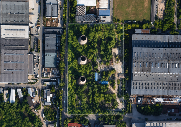 Amplasamentul terenului scos la vânzare Amplasamentul terenului scos la vânzare