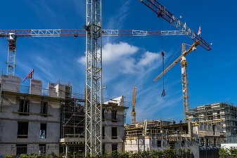 Românii construiesc mai puțin. Recul al autorizațiilor pentru clădirile rezidențiale