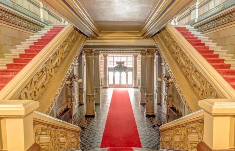 VIDEO&FOTO Palat celebru din București, la vânzare. Palatul Bragadiru este ofertat în continuare