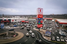 FOTO Tranzacție surpriză în România: Unul dintre bogații Cehiei intră pe piața imobiliară după o tranzacție cu doi foști directori Lidl CONFIRMARE