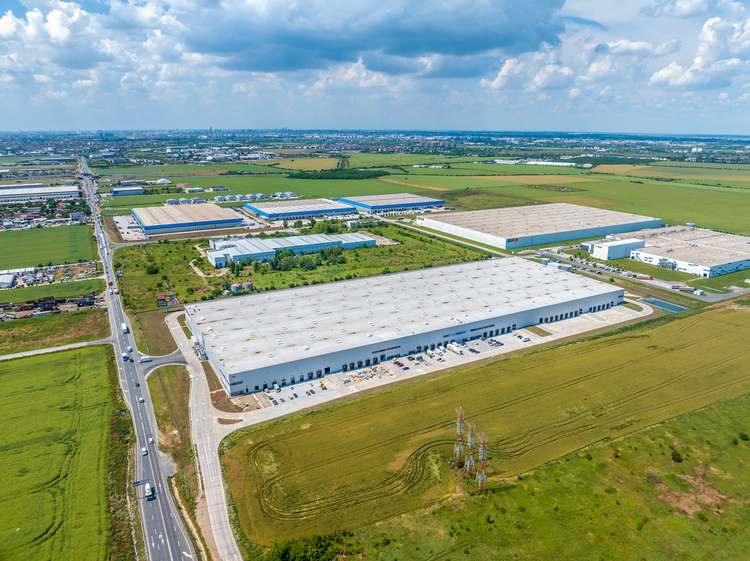 FOTO Tranzacție majoră pe 2026. Romstal închiriază un mare depozit de la CTP