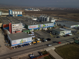 Investiție Heineken în România. Producătorul de bere cumpără o nouă hală industrială în Mureș