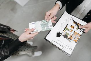 Investiții străine în România. Tranzacțiile imobiliare reprezintă a doua cea mai importantă destinație sectorială a capitalului străin din România GRAFIC