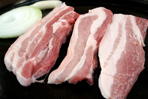 Fermierii susțin că mai pot asigura aproximativ 20% din consumul cărnii de porc proaspete