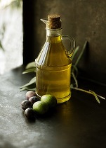 Producția de ulei de măsline este în dificultate. Căldura extremă și seceta împing industria în criză. Spania, cel mai mare producător de ulei de măsline din lume, și-a înjumătățit producția