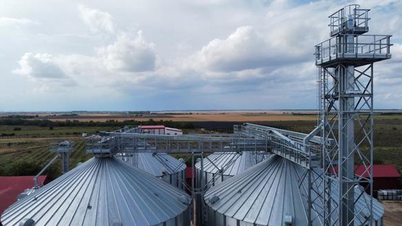 FOTO Holde Agri Invest construiește un siloz la ferma Frumușani, investiție de 8 milioane de lei