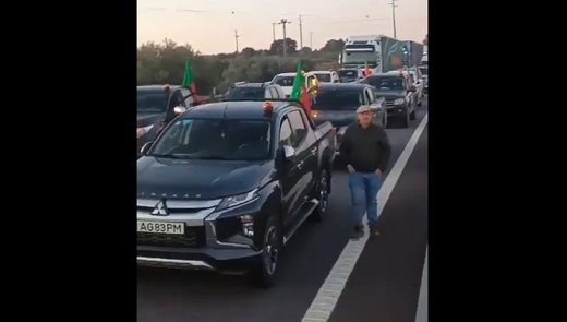 VIDEO Sute de agricultori portughezi s-au alăturat protestului colegilor europeni, blocând mai multe șosele: ”Este foarte dificil să supraviețuiești”