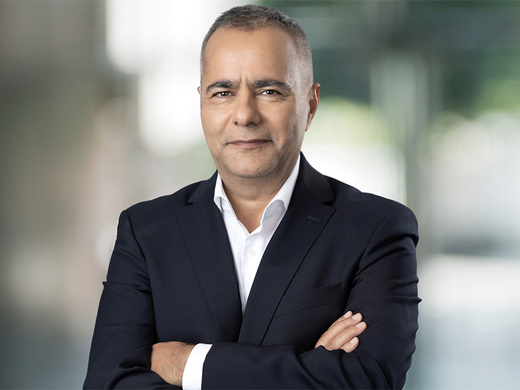 Profesionist sau consumator? Cum redefinim relația dintre fermieri și marile corporații