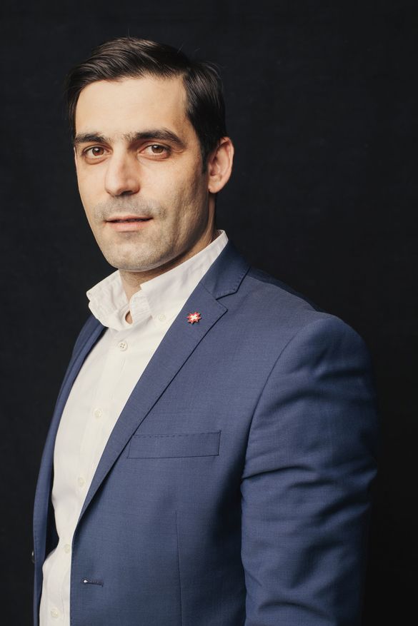 Dragoș Comănescu Dragoș Comănescu