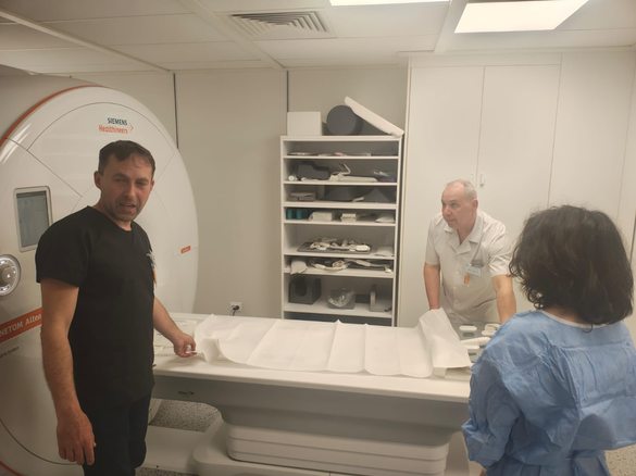 FOTO RMN-ul Spitalului Găești, pus în funcțiune după ce a stat trei ani în depozit pentru că nu încăpea pe ușă