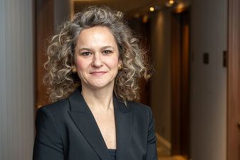 Creștere semnificativă a anulărilor de rezervări în hotelurile din București, pe fondul războaielor. Hilton Garden Inn încearcă și o repoziționare către alte piețe cu potențial. Hotelul, în Top 5% hoteluri ale grupului pentru al doilea an consecutiv