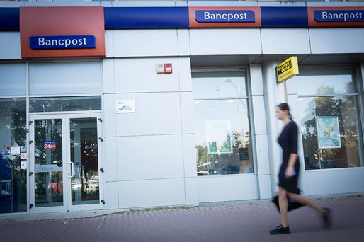 Soluția Bancpost pentru restituirea dobânzilor nejustificate nemulțumește clienții