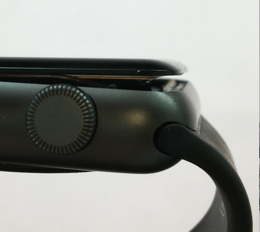 Apple, nevoită să extindă garanția pentru Watch din cauza bateriilor defecte
