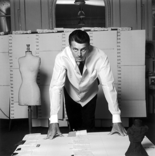 Creatorul de modă Hubert de Givenchy, unul dintre fondatorii casei cu același nume, a murit la vârsta de 91 de ani
