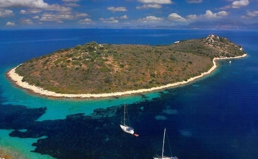Vedetele cumpără insule grecești. Ultimul pe listă, Johnny Depp